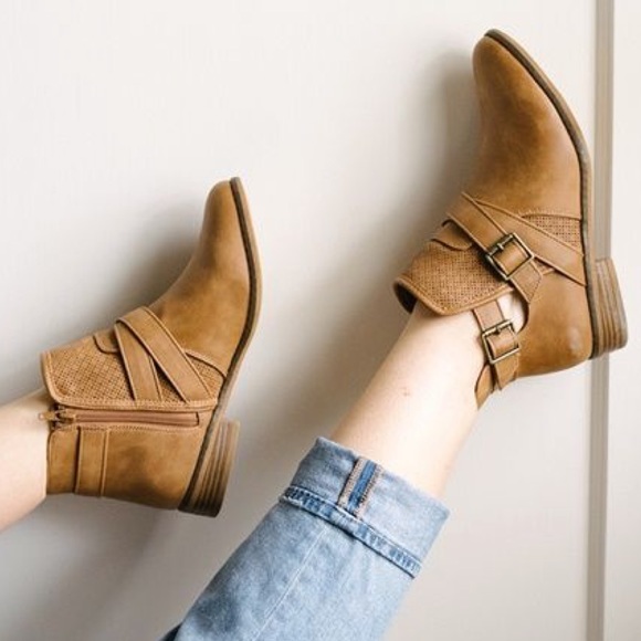 Urban Outfitters Shoes - Gray Strappy Perforated Chelsea Ankle Boots